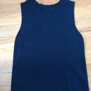 A gothic look like shirt!